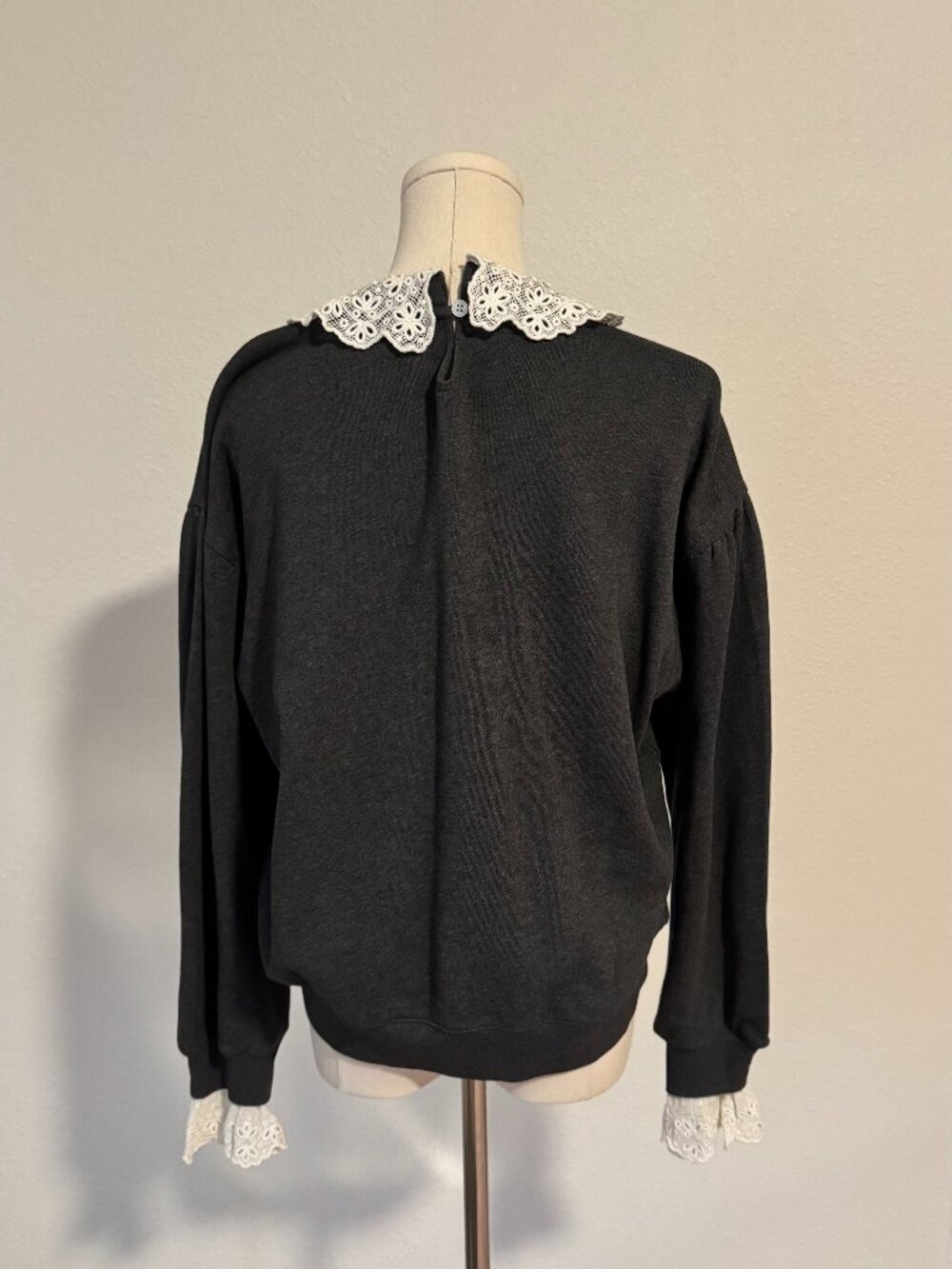 J.Crew Lace Collar Crewneck Sweatshirt Size S Grey Preppy Cottagecore
